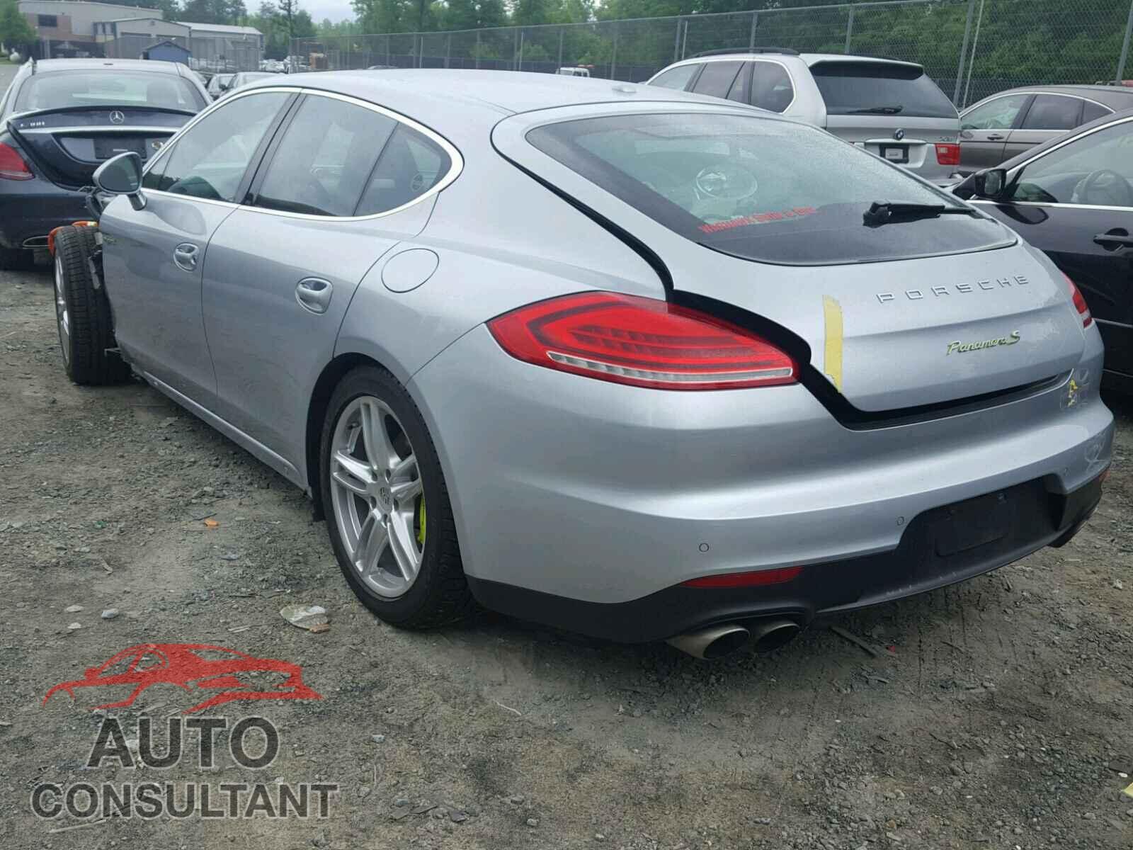 PORSCHE PANAMERA 2015 - WP0AD2A75FL040629
