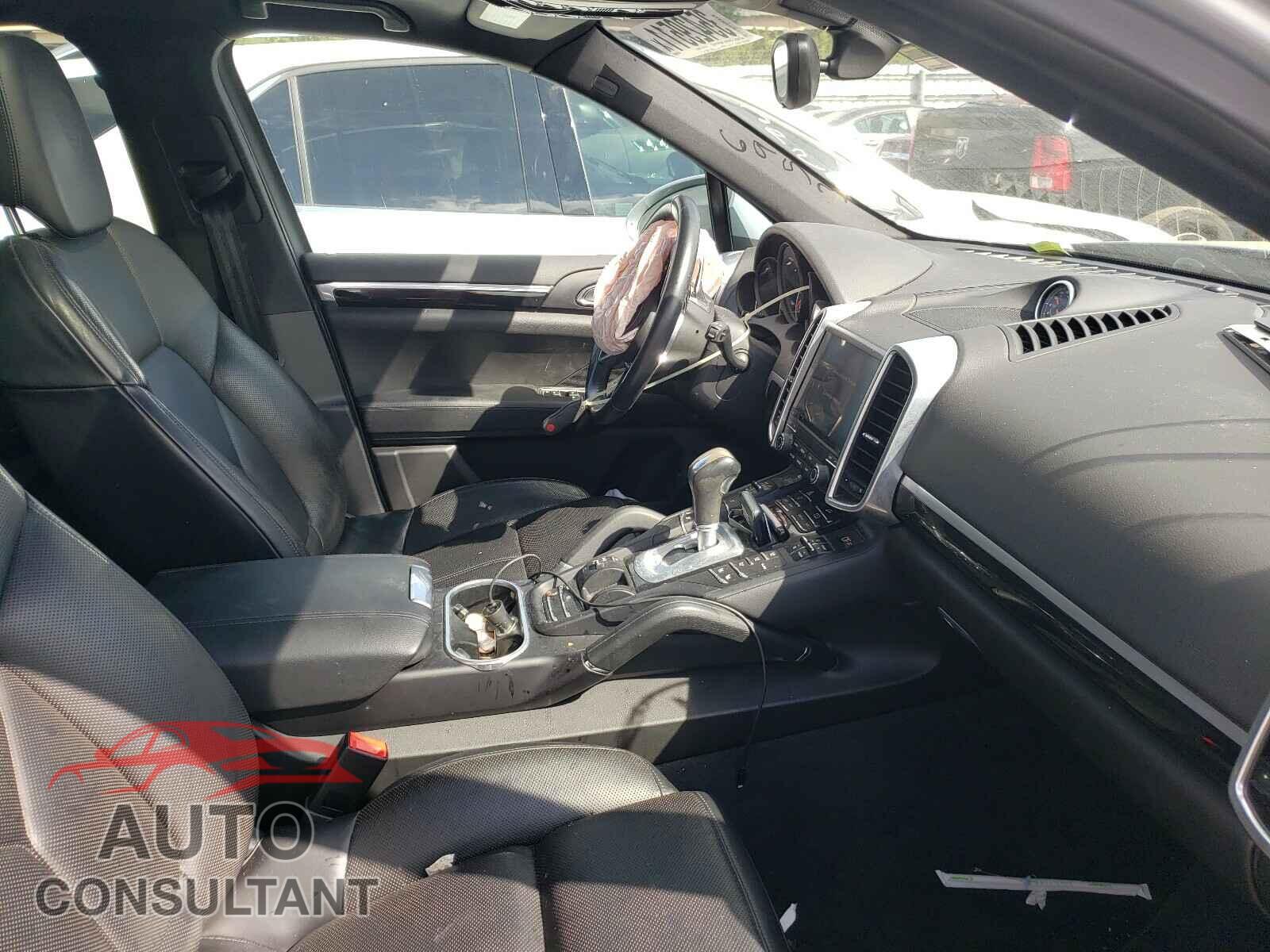 PORSCHE CAYENNE 2018 - WP1AA2A26JKA06953
