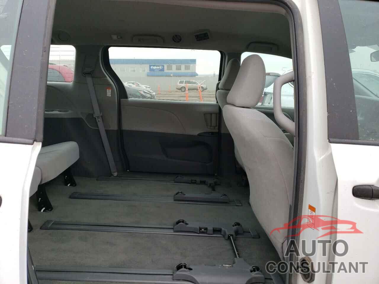 TOYOTA SIENNA 2018 - 5TDZZ3DC4JS929965