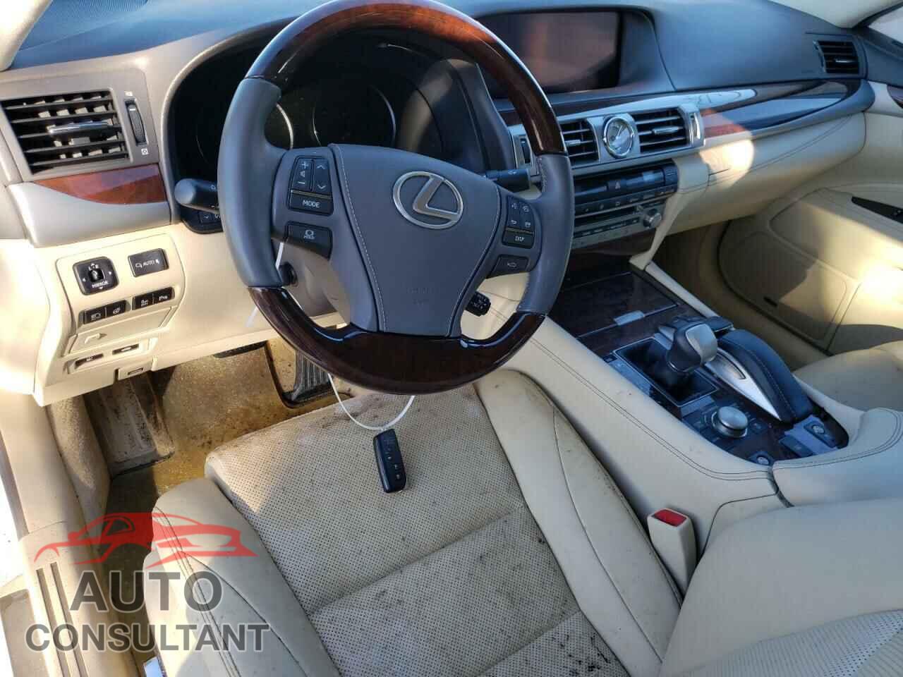 LEXUS LS460 2017 - JTHGL5EF7H5057955