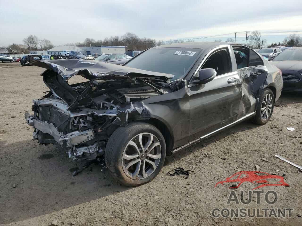 MERCEDES-BENZ C-CLASS 2018 - 55SWF4KBXJU242861