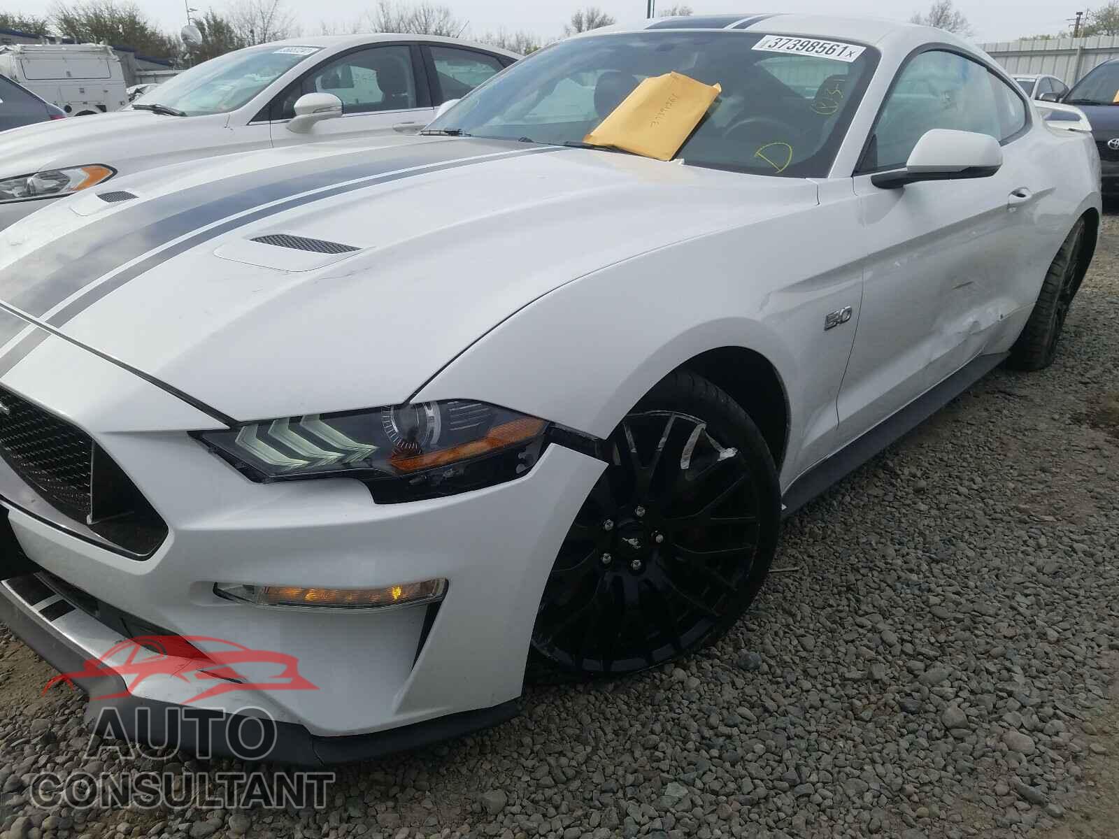 FORD MUSTANG 2020 - 1FA6P8CF2L5121355