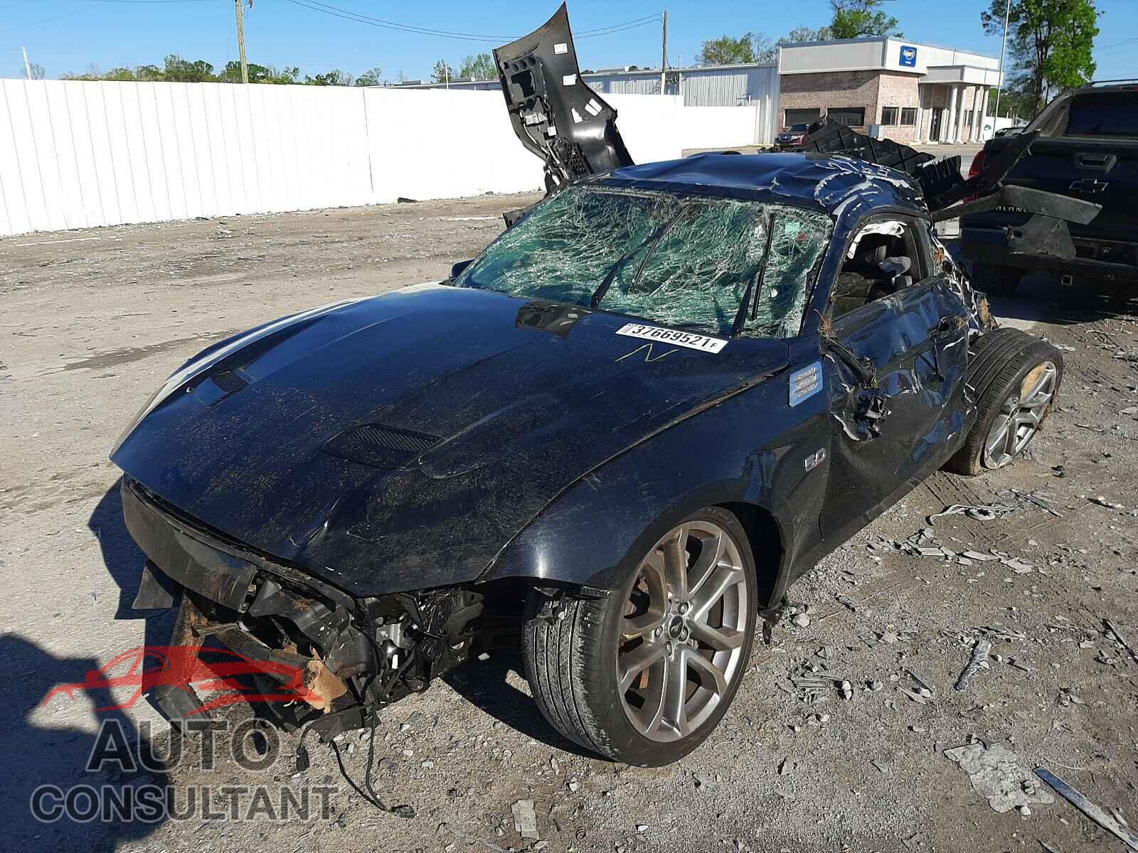 FORD MUSTANG 2018 - 1FA6P8CF9J5182585