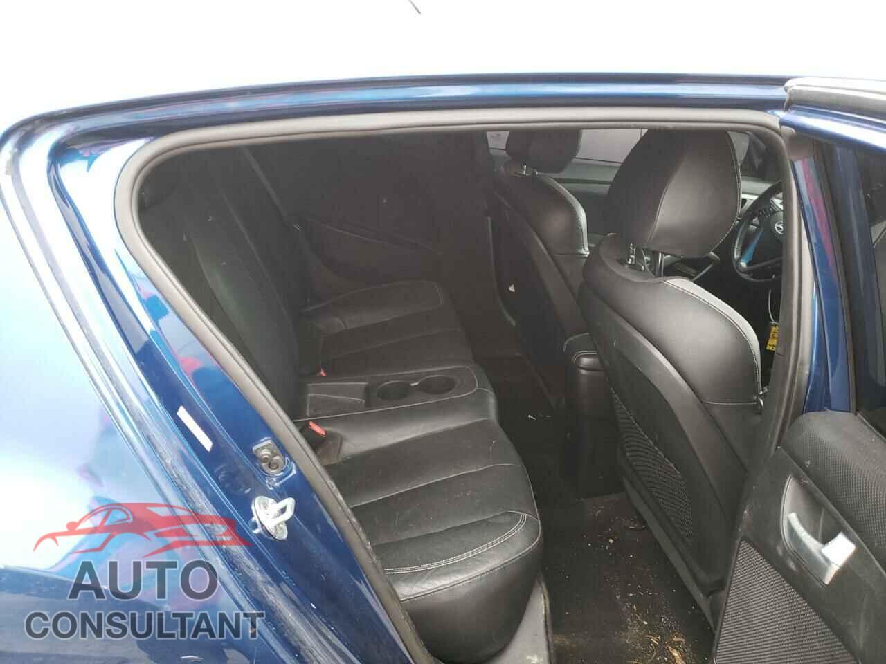 HYUNDAI VELOSTER 2016 - KMHTC6AE3GU276012