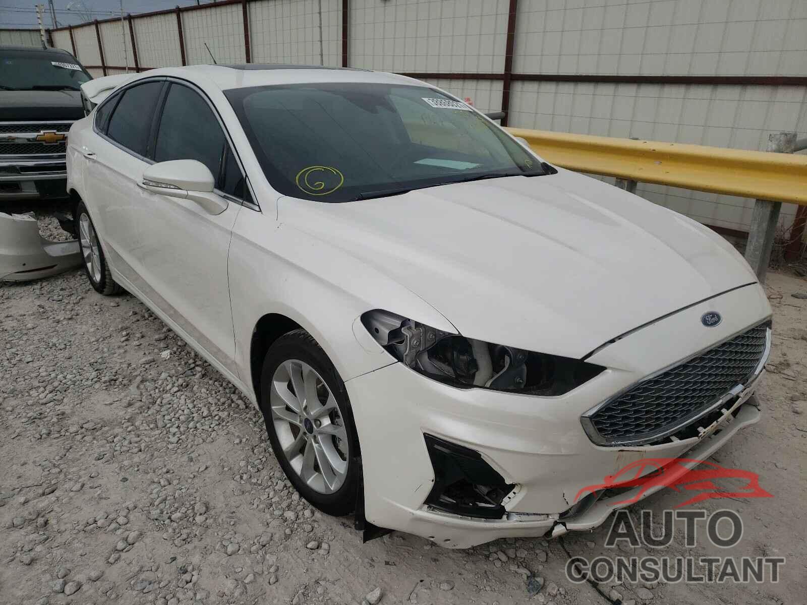 FORD FUSION 2019 - 3FA6P0SU5KR179408
