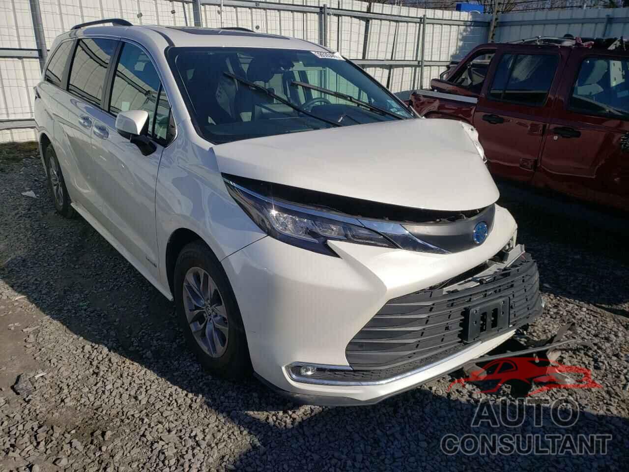 TOYOTA SIENNA 2021 - 5TDJSKFC8MS001573