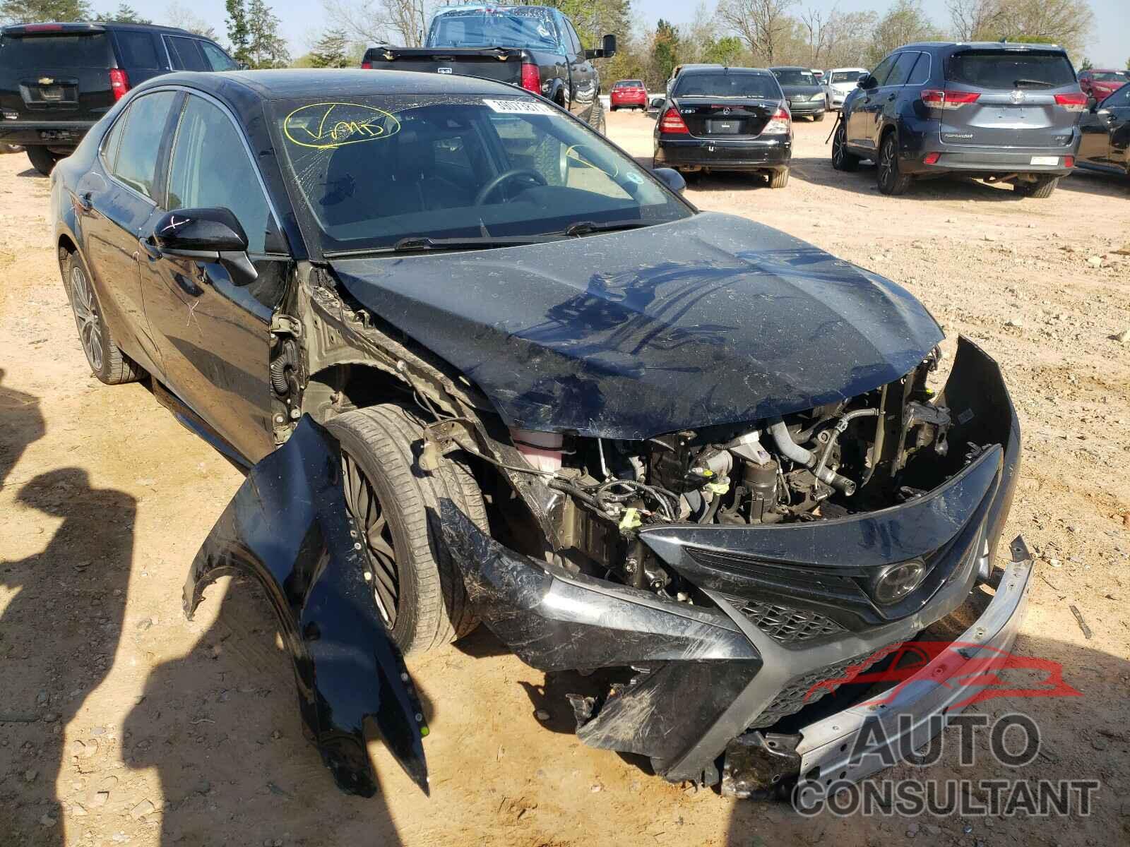 TOYOTA CAMRY 2018 - 4T1B11HK3JU626780