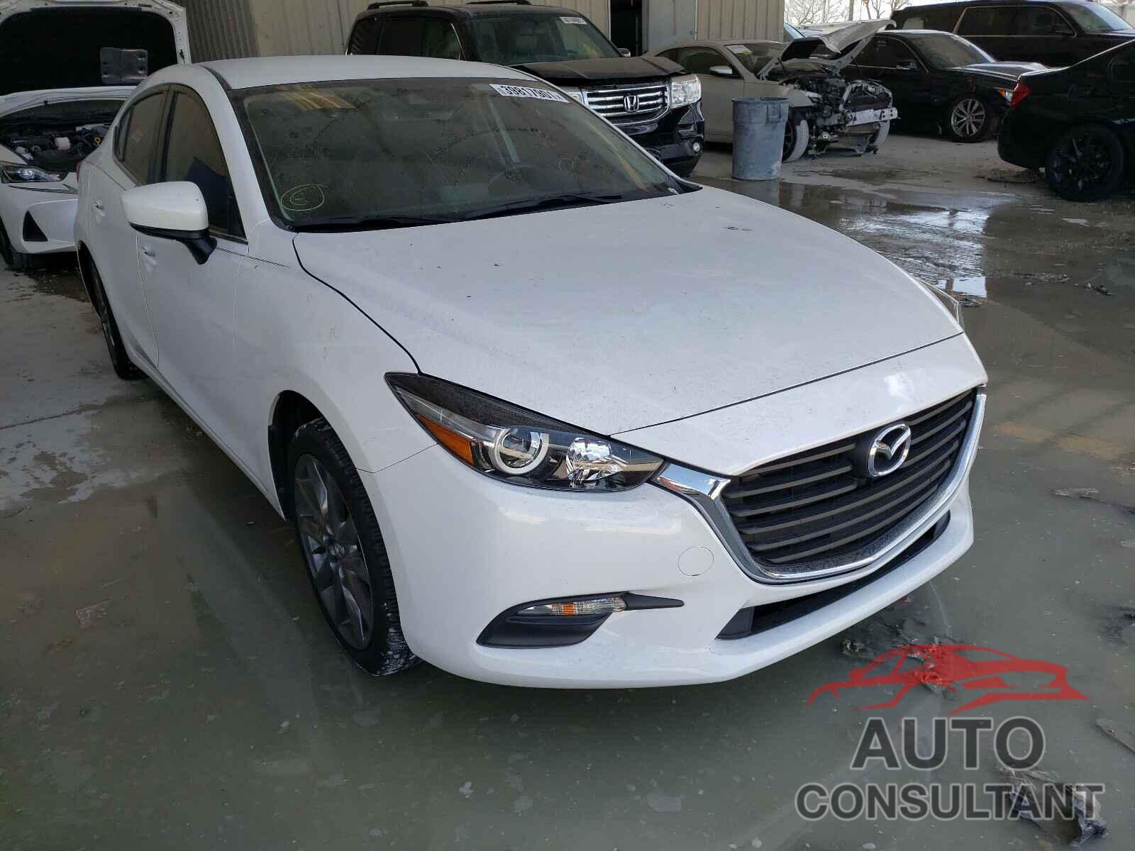 MAZDA 3 2018 - 3MZBN1V37JM216877