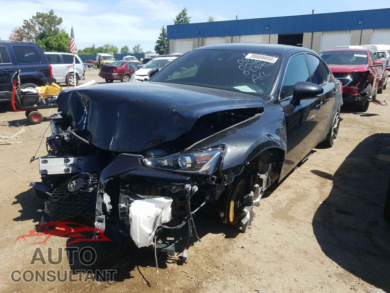 LEXUS IS 2018 - JTHC81D25J5028936