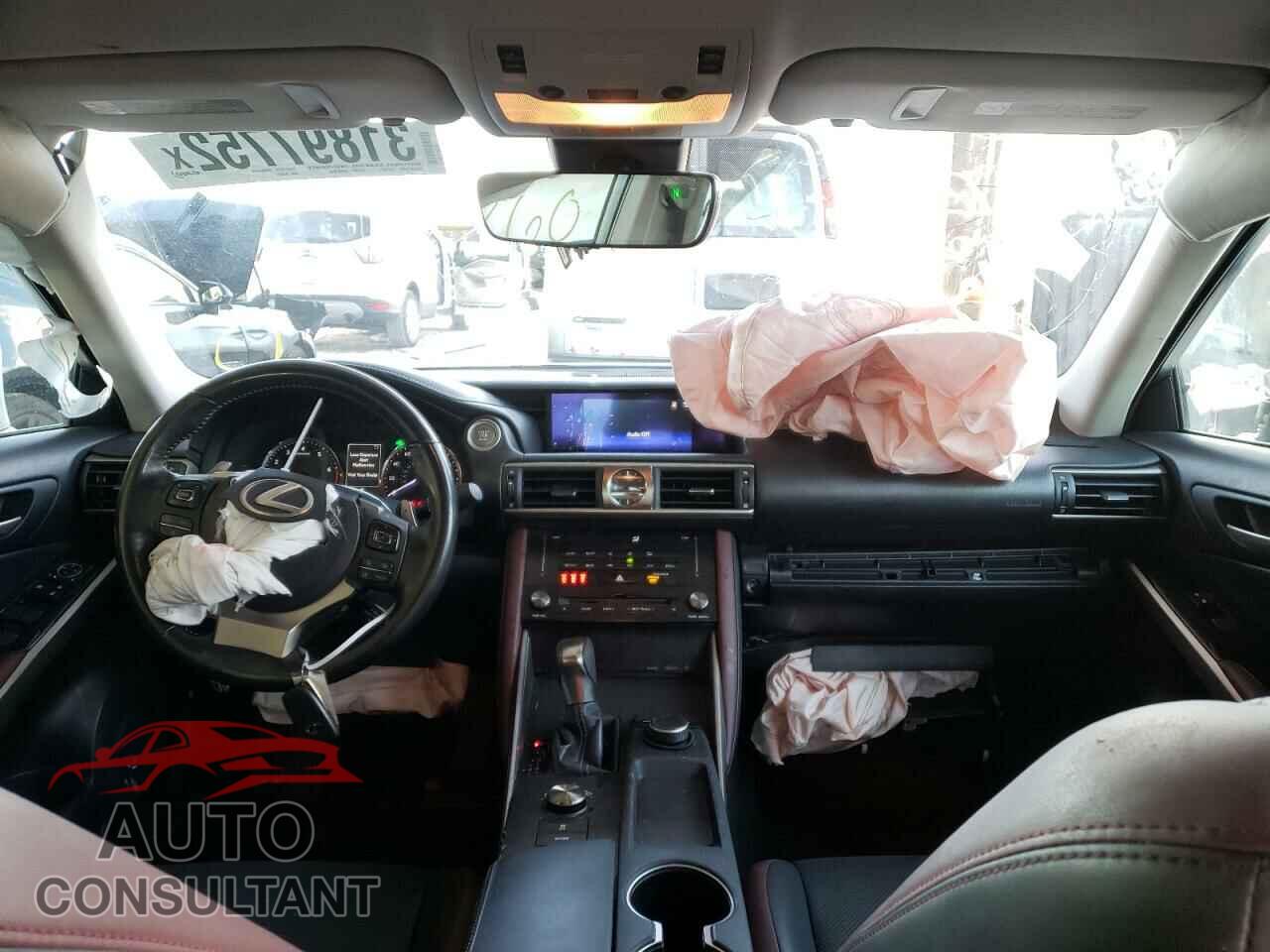 LEXUS IS 2017 - JTHBA1D23H5043901