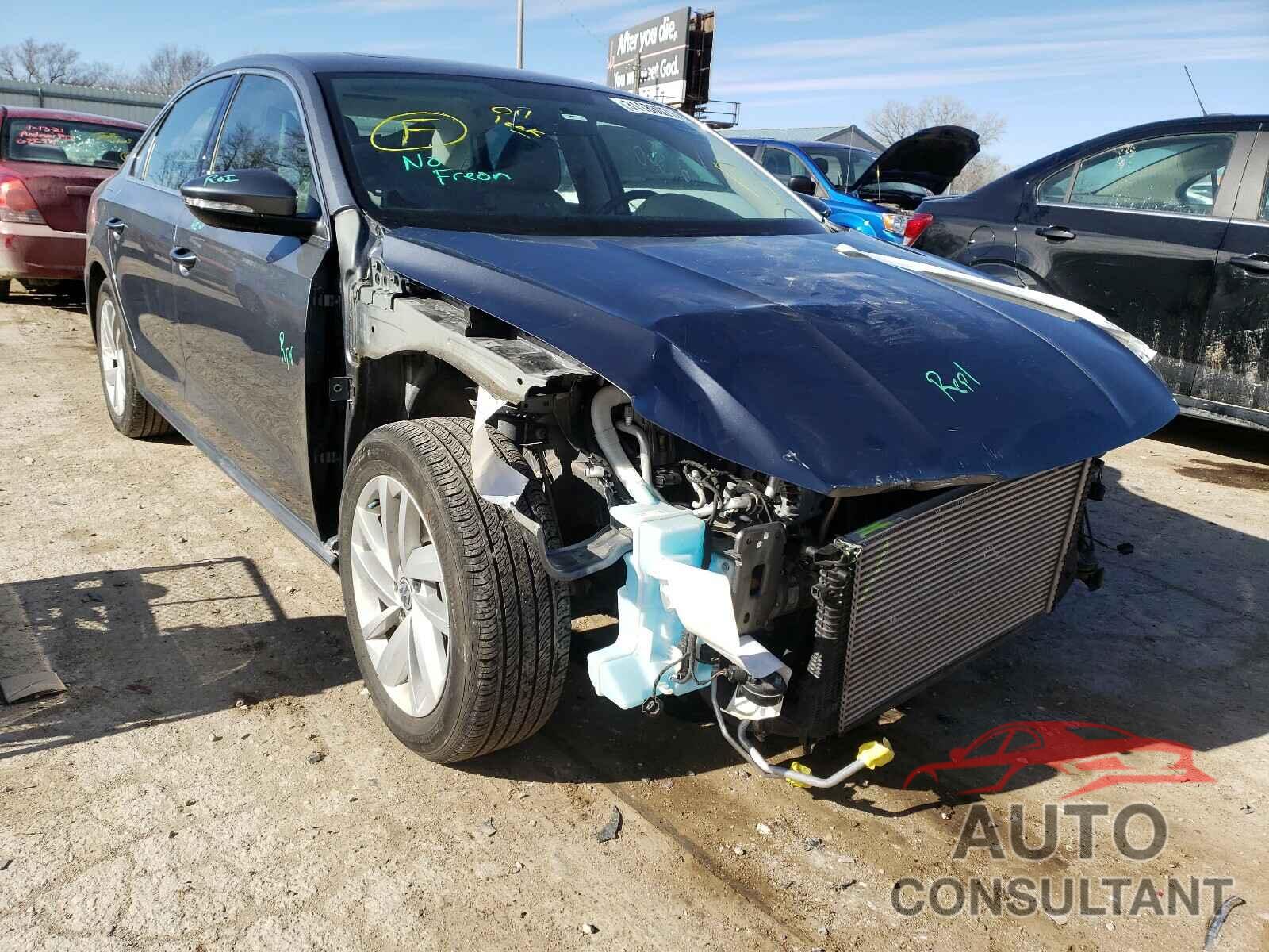 VOLKSWAGEN PASSAT 2018 - 1VWBA7A37JC029676