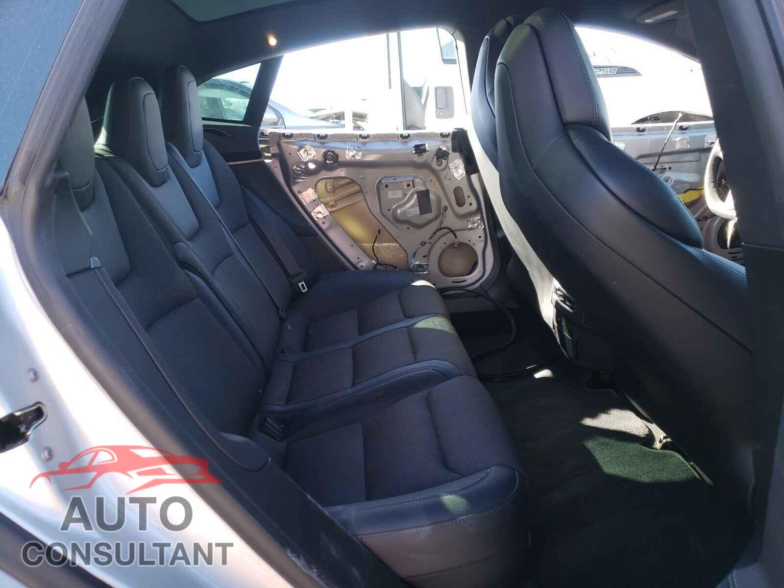 TESLA MODEL S 2018 - 5YJSA1E22JF281226