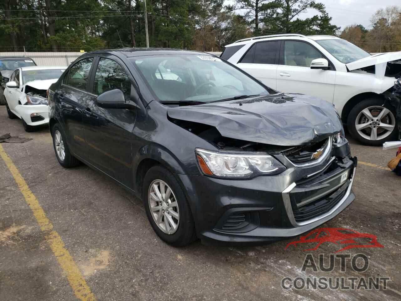 CHEVROLET SONIC 2018 - 1G1JD5SH6J4119540