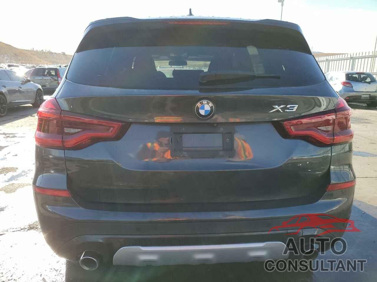 BMW X3 2018 - 5UXTR9C58JLD62447