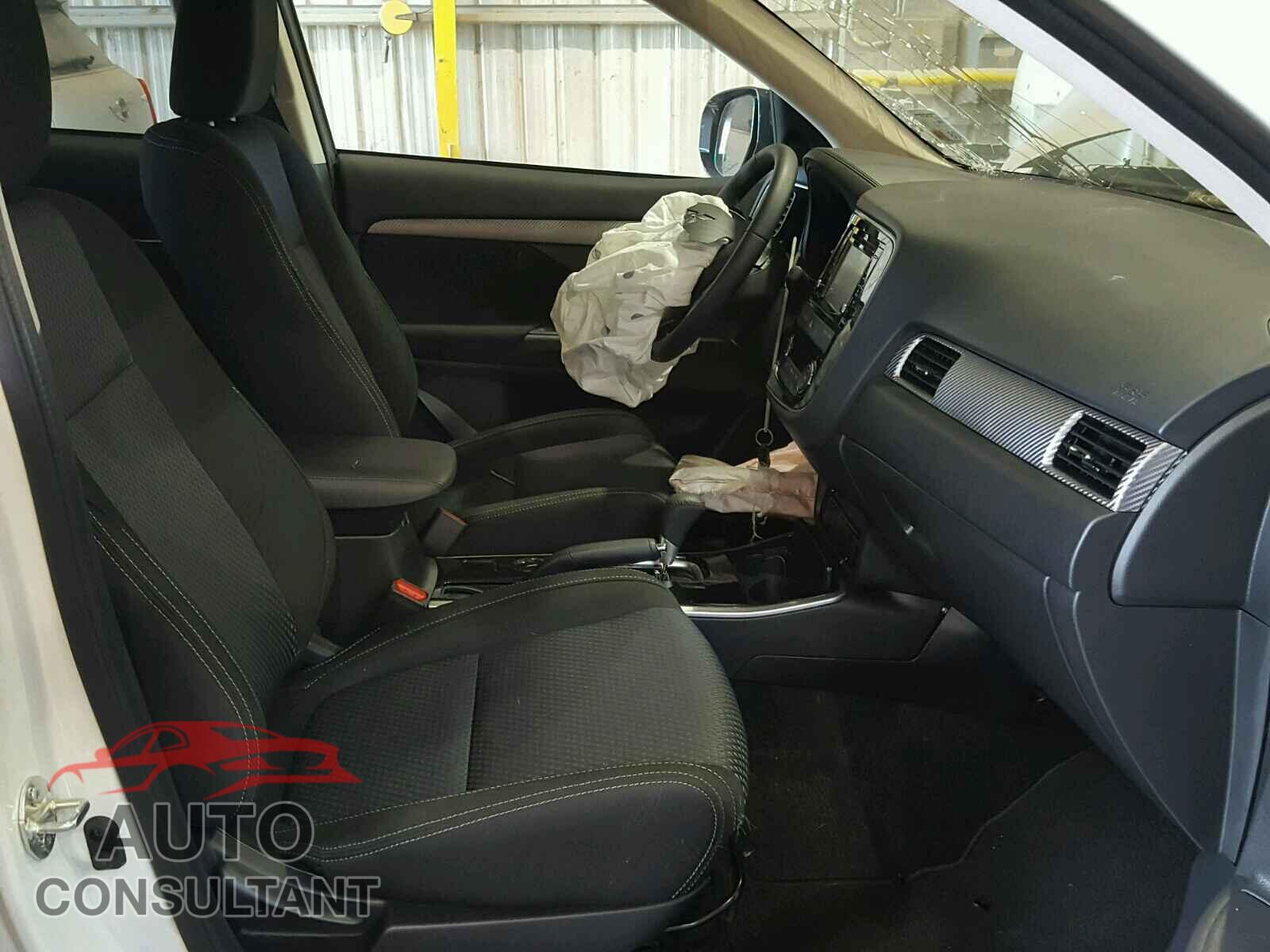 MITSUBISHI OUTLANDER 2017 - JA4AD2A31HZ047195