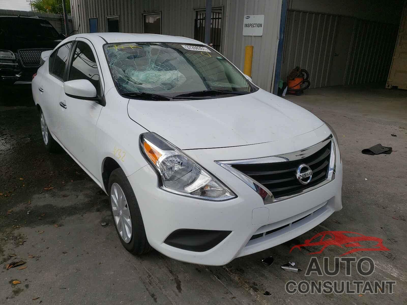 NISSAN VERSA 2018 - 3N1CN7AP7JL843669
