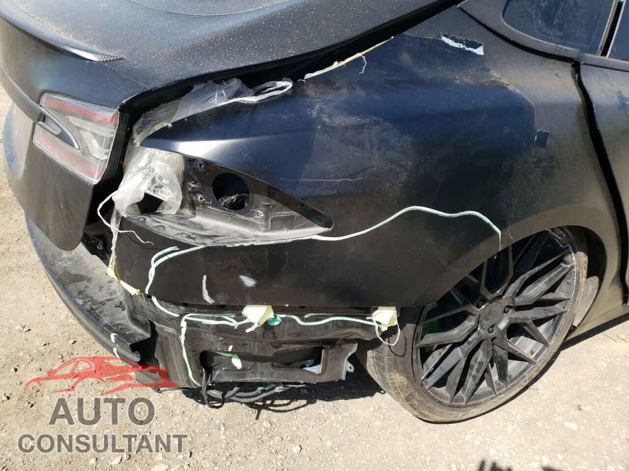 TESLA MODEL S 2017 - 5YJSA1E27HF192343