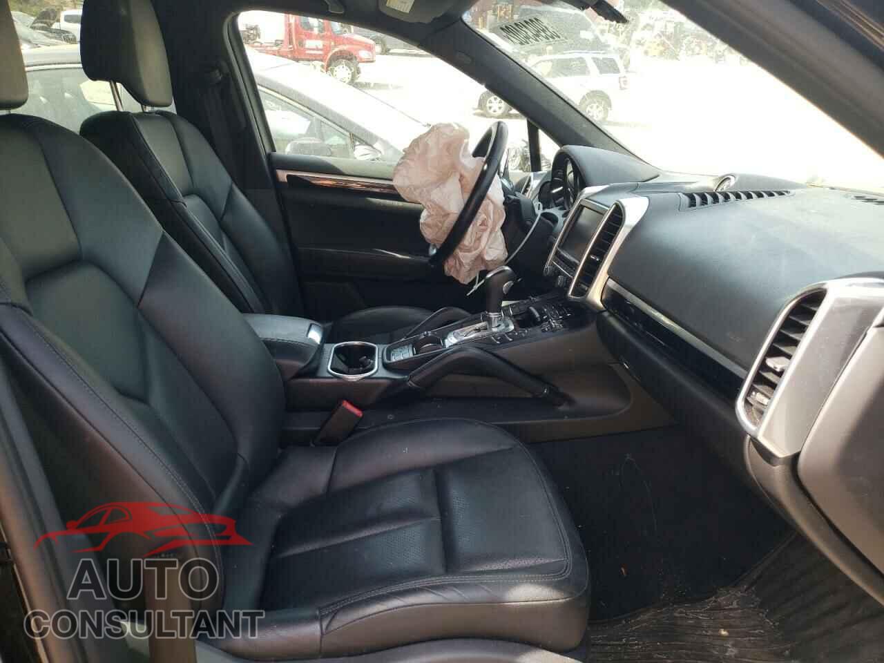 PORSCHE CAYENNE 2016 - WP1AA2A21GLA11402