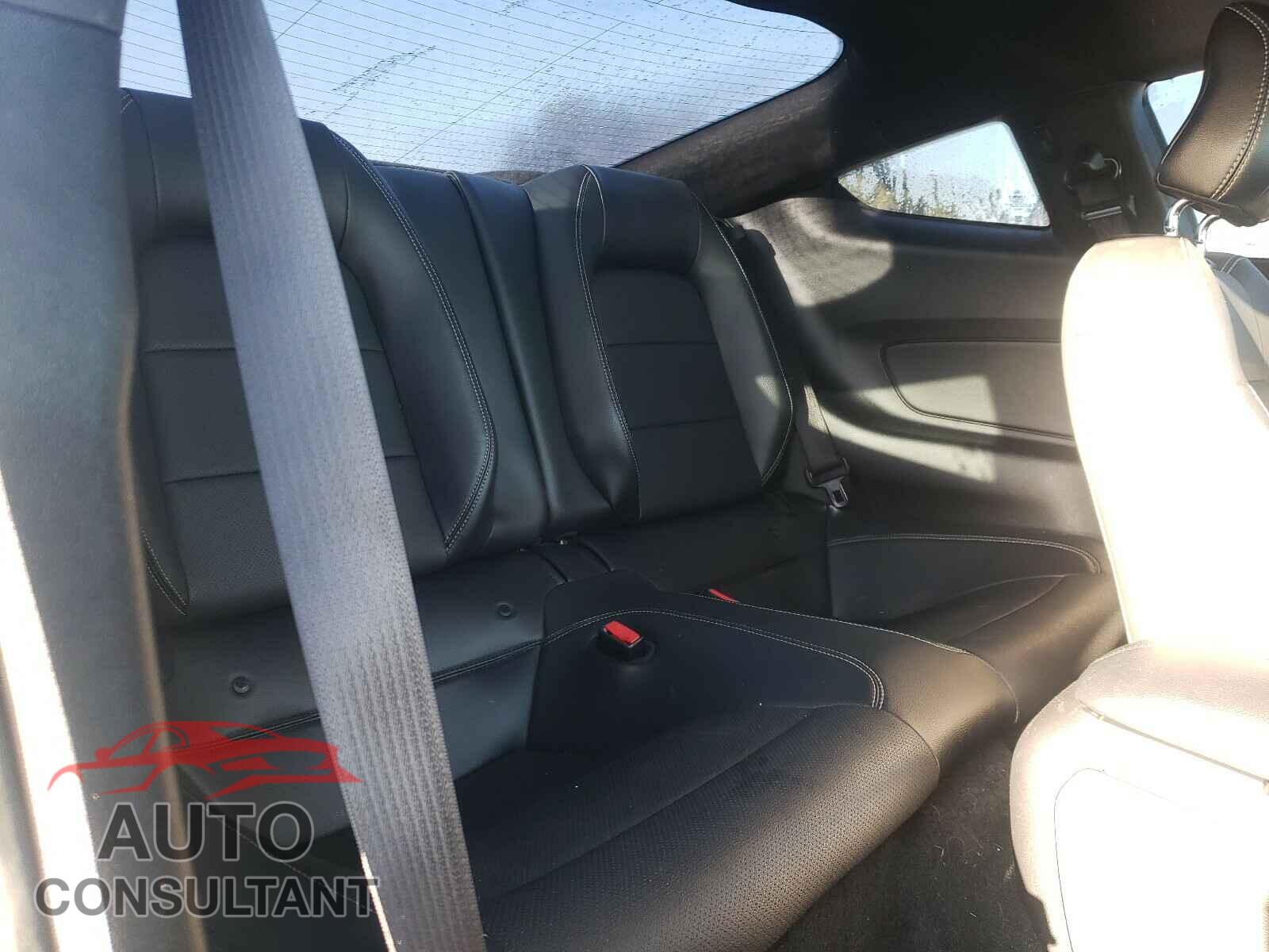 FORD MUSTANG 2017 - 1FA6P8THXH5266040