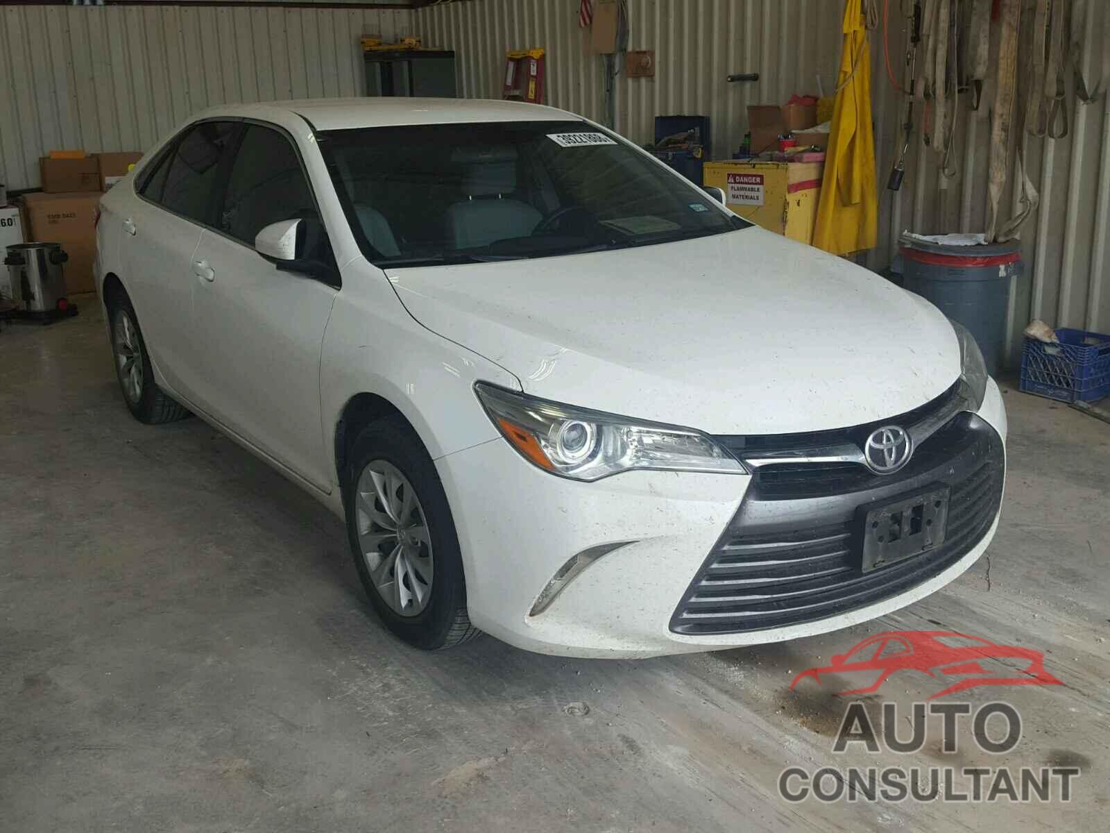 TOYOTA CAMRY 2016 - 4T4BF1FK8GR534082
