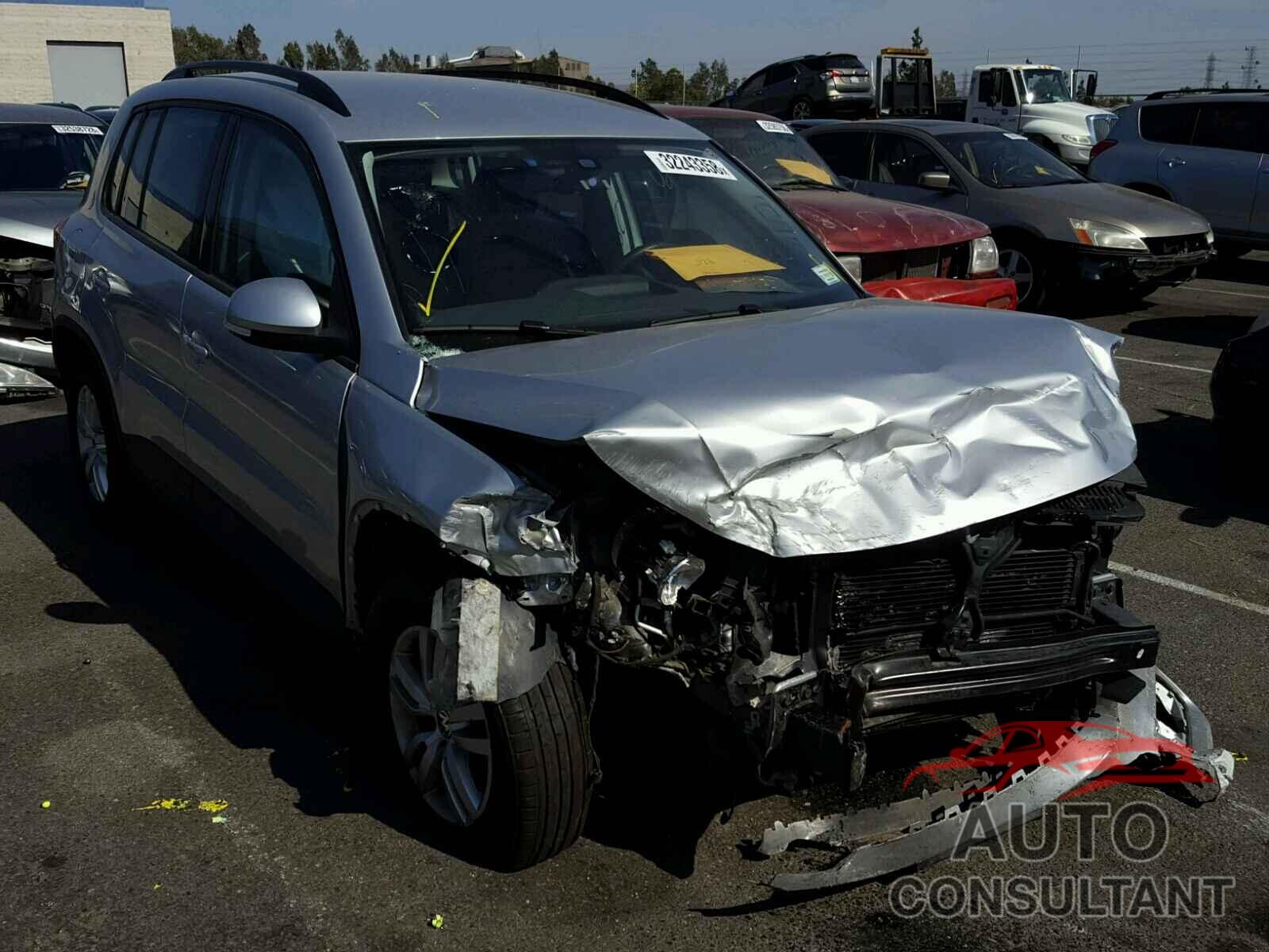 VOLKSWAGEN TIGUAN 2016 - WVGBV7AX3GW606670