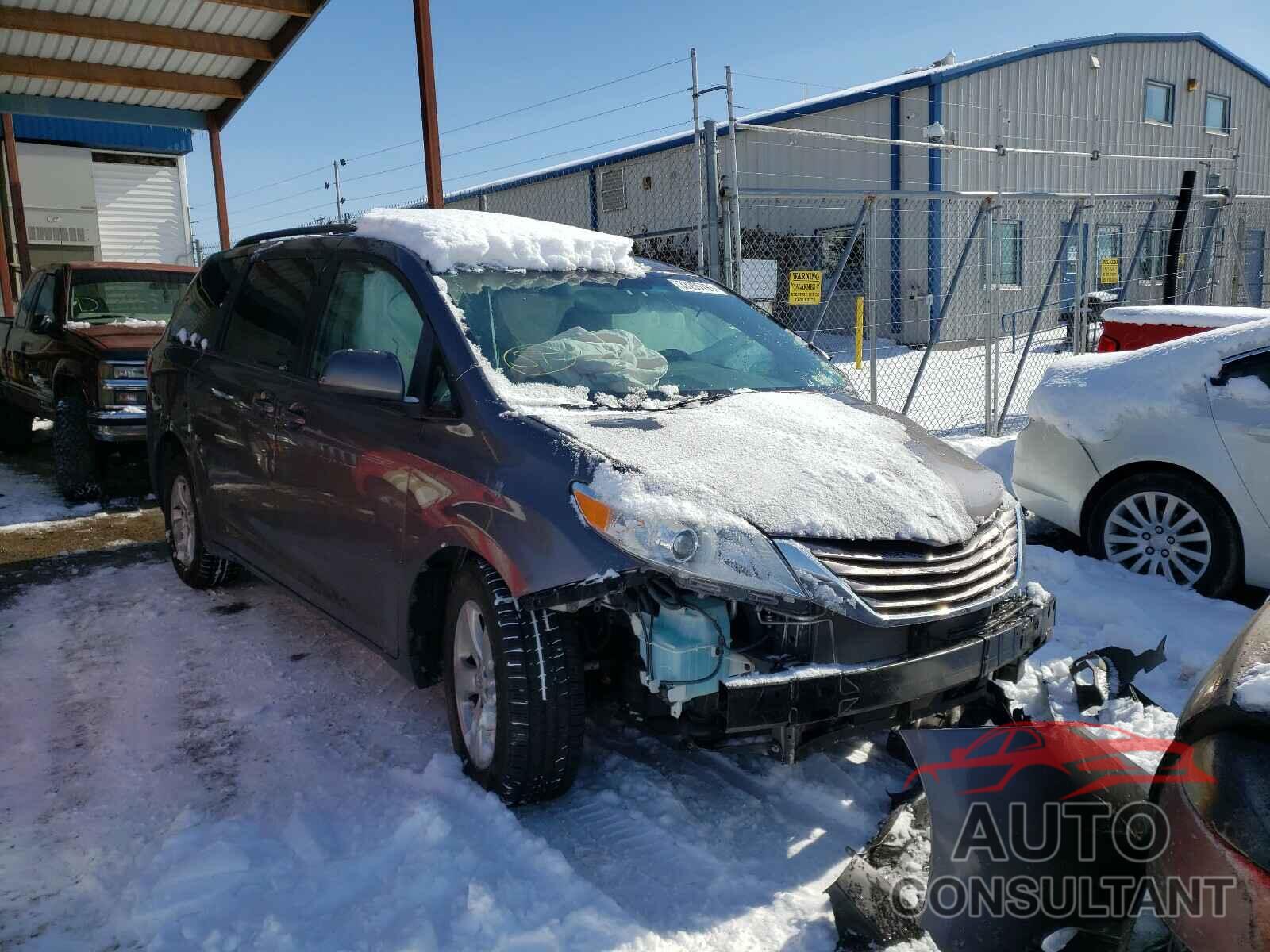 TOYOTA SIENNA 2016 - 5TDKK3DC6GS695570