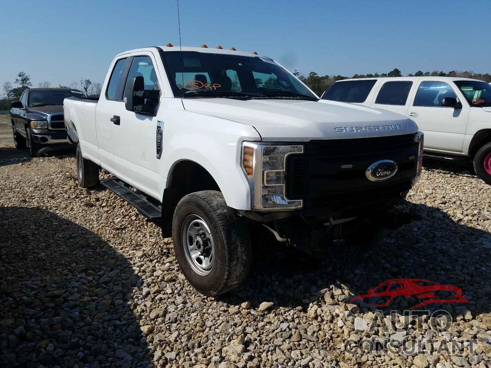 FORD F250 2019 - 5XXG14J20NG146147