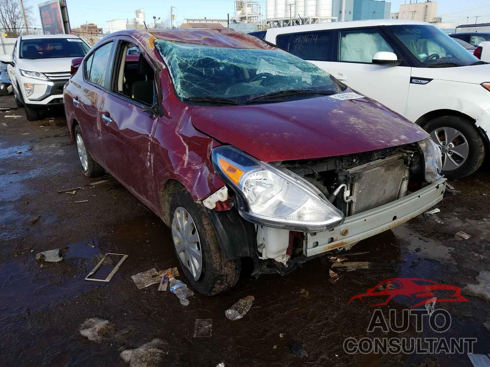 NISSAN VERSA 2018 - 3N1CN7AP8JL881704