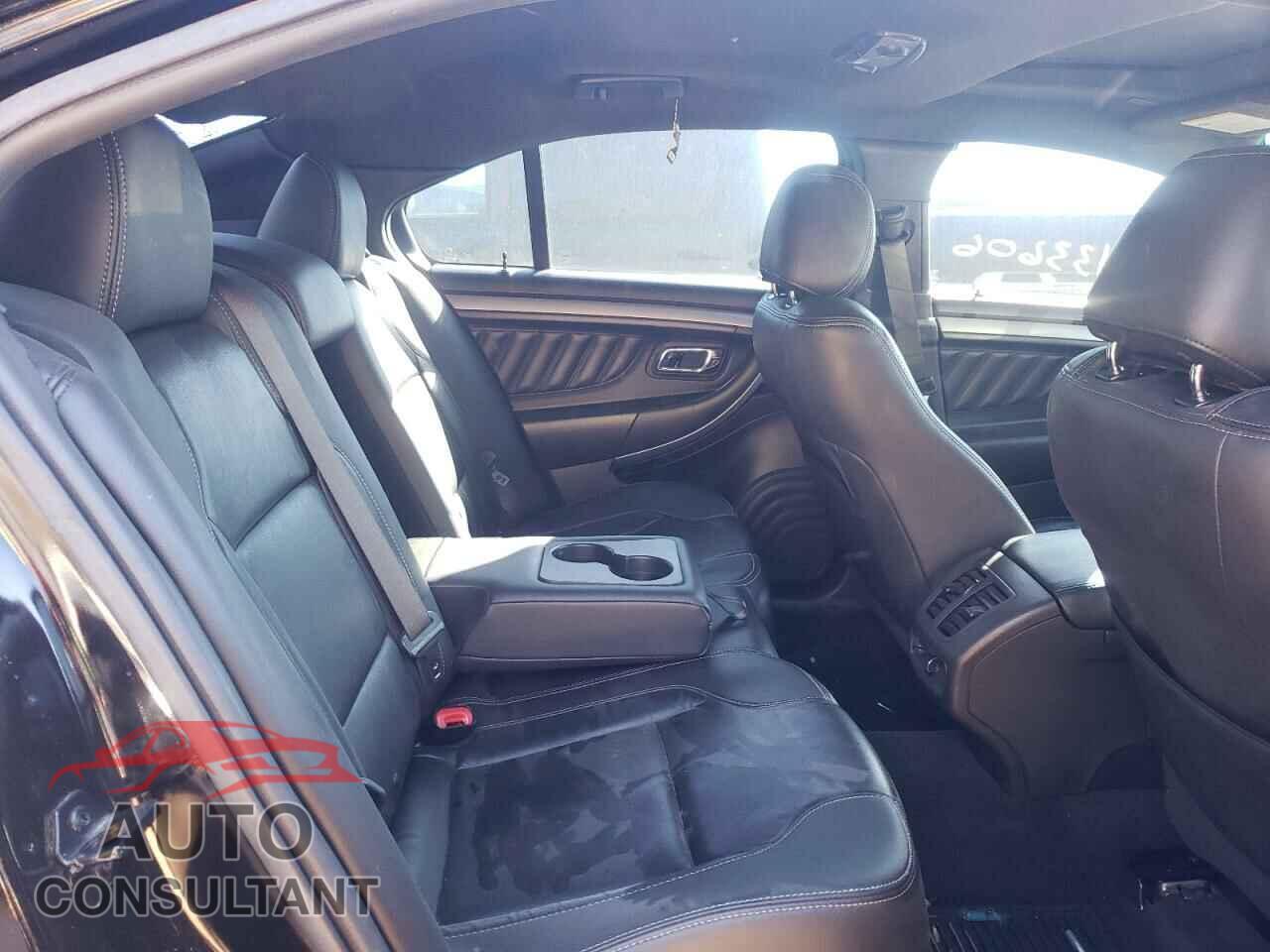 FORD TAURUS 2017 - 1FAHP2E85HG123231