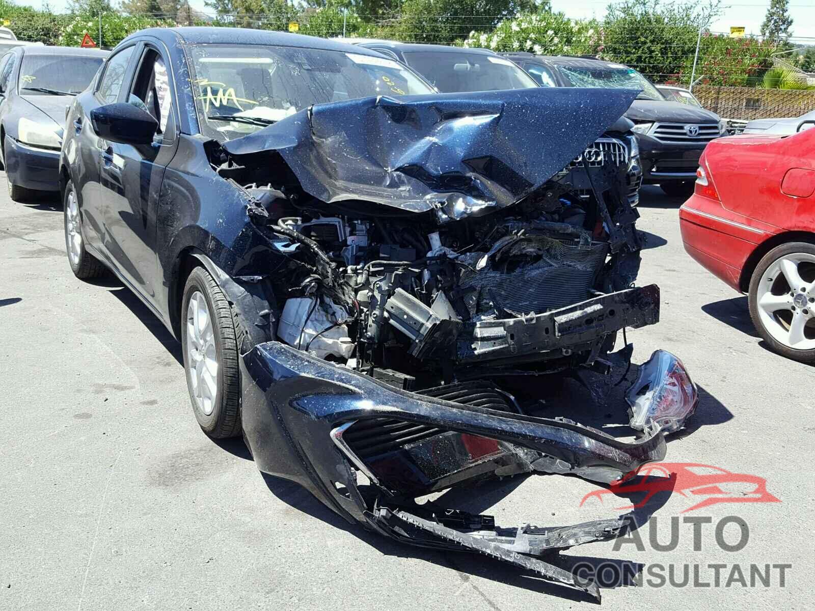 TOYOTA YARIS 2017 - 3MYDLBYV1HY190723