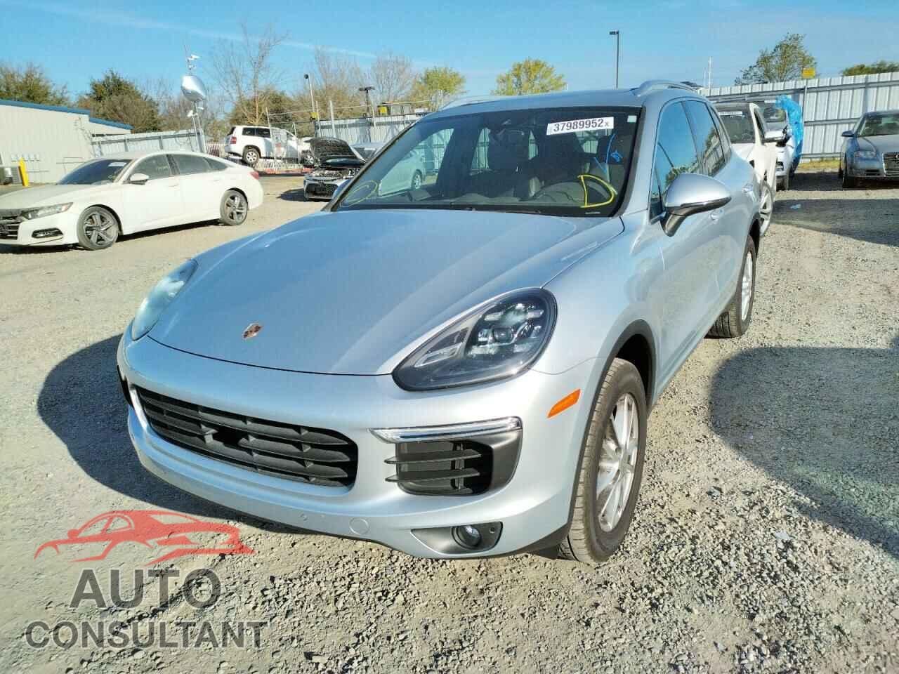 PORSCHE CAYENNE 2018 - WP1AA2A21JKA03300