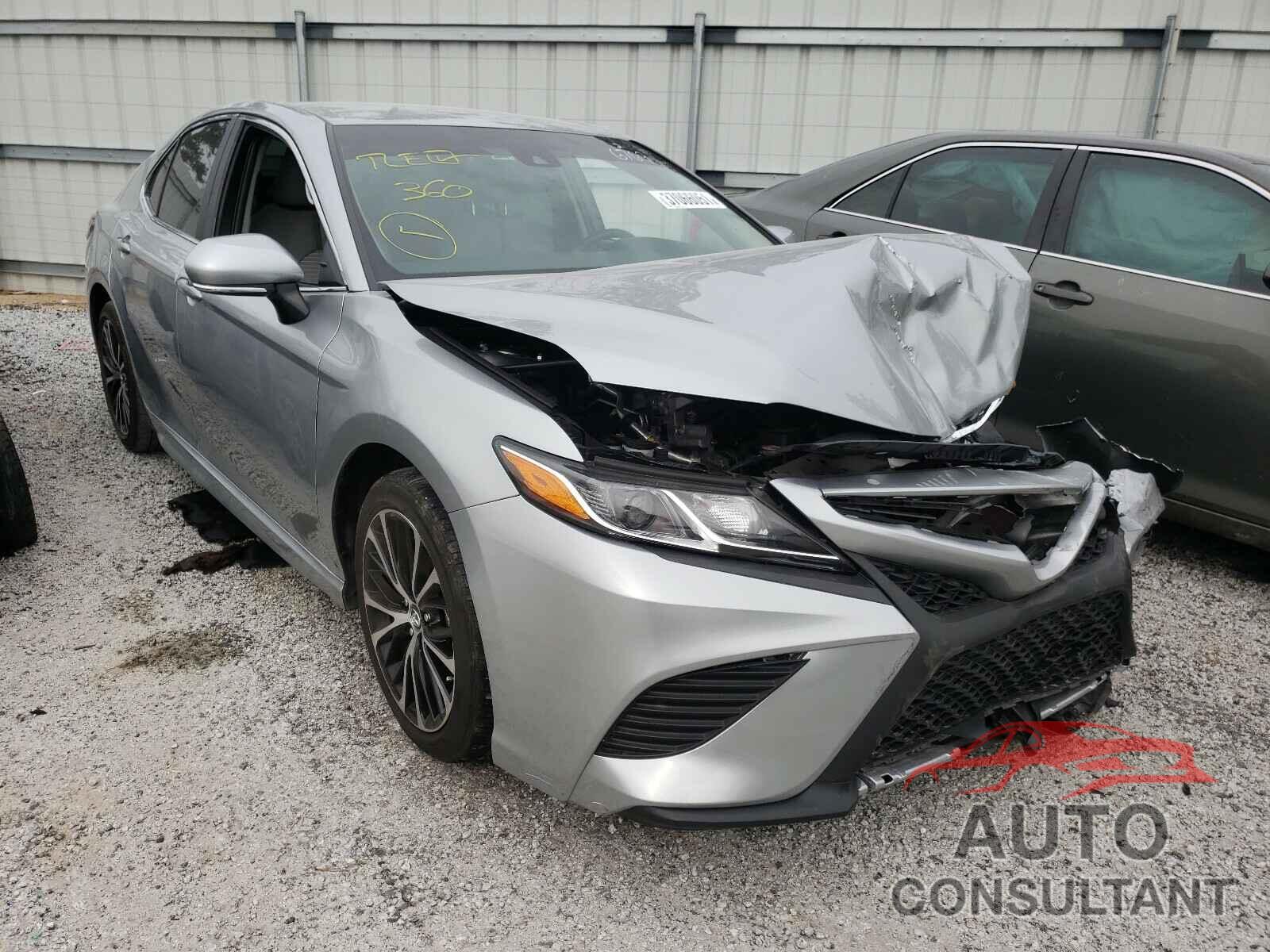 TOYOTA CAMRY 2018 - 4T1B11HK7JU046769