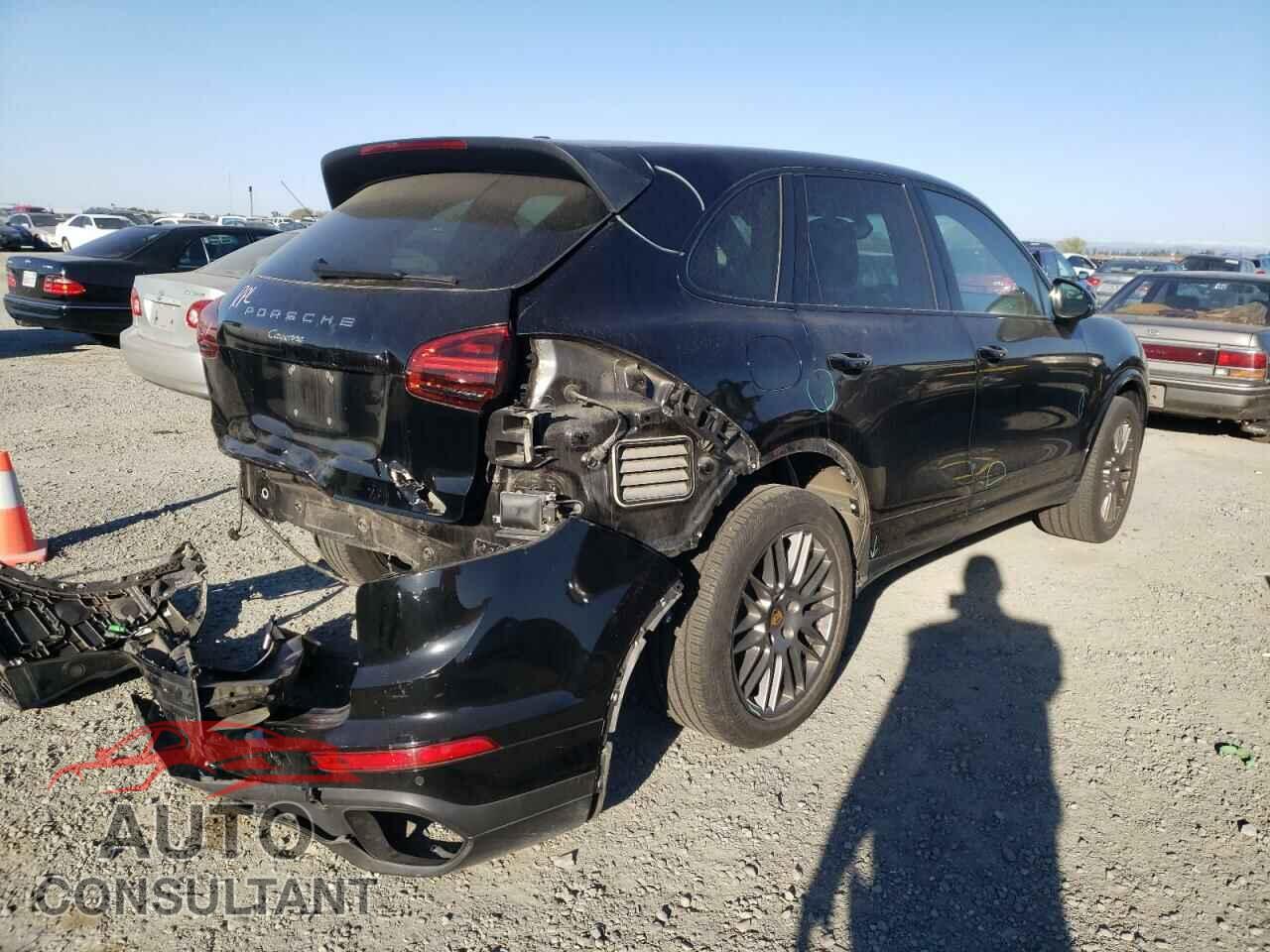 PORSCHE CAYENNE 2017 - WP1AA2A29HKA83150