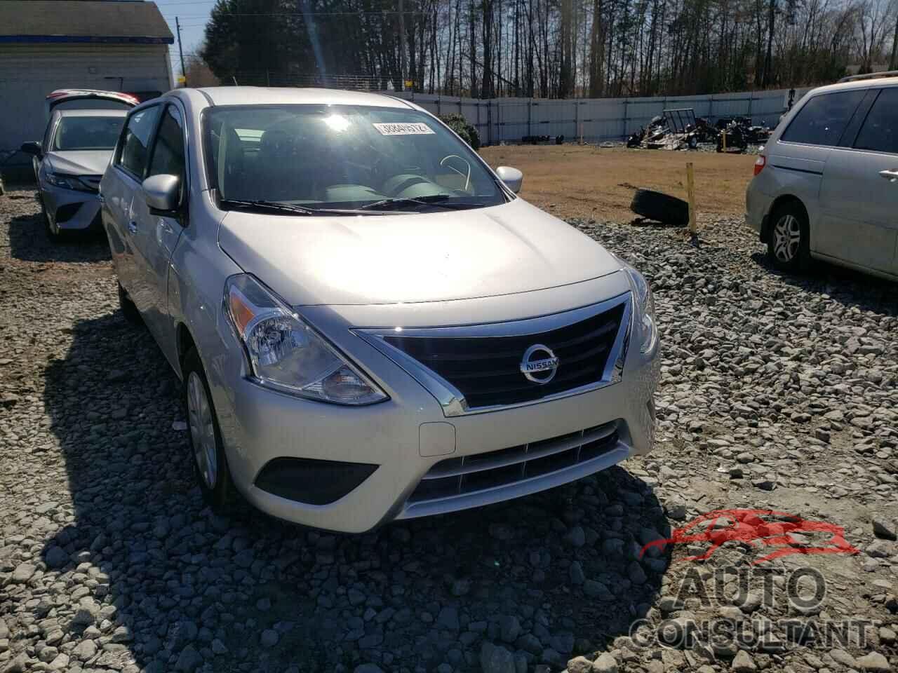 NISSAN VERSA 2018 - 3N1CN7AP4JL885085