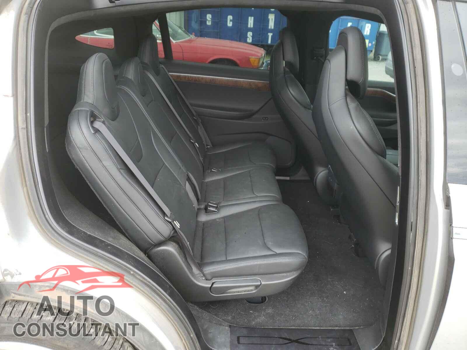TESLA MODEL X 2017 - 5YJXCDE27HF056439