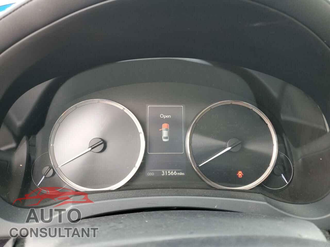 LEXUS IS 2017 - JTHCM1D28H5017290