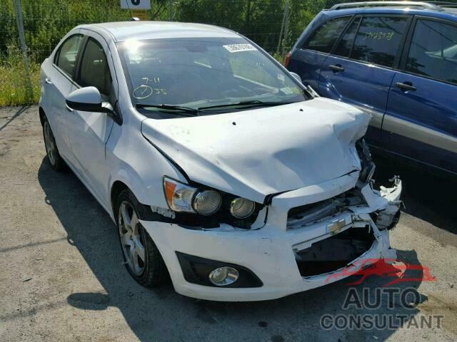 CHEVROLET SONIC 2016 - 1G1JE5SB6G4138655