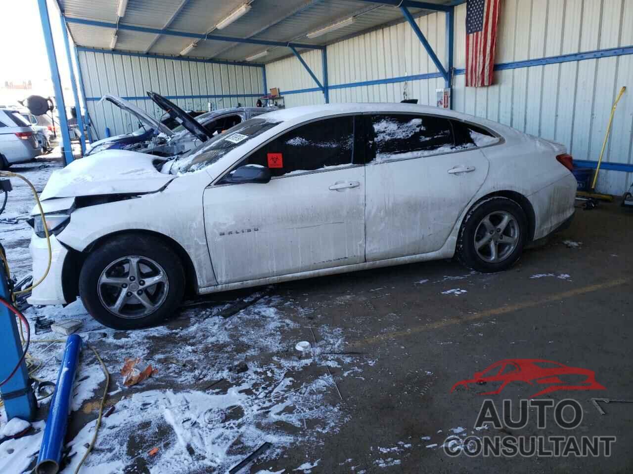 CHEVROLET MALIBU 2018 - 1G1ZB5ST9JF258949