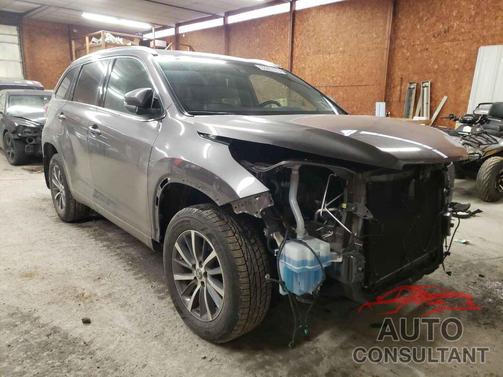 TOYOTA HIGHLANDER 2018 - 5TDJZRFH1JS525658