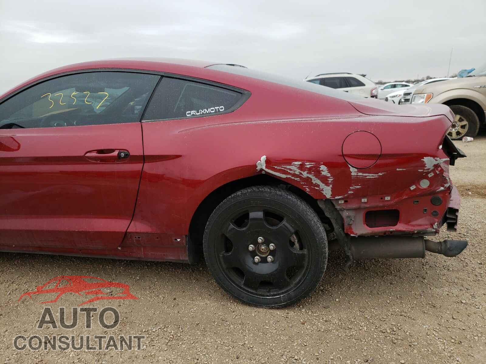 FORD MUSTANG 2018 - 1FA6P8TH3J5176055
