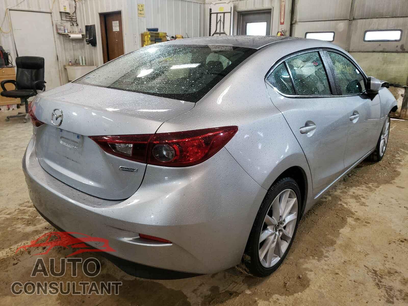 MAZDA 3 2017 - 3MZBN1V76HM107596