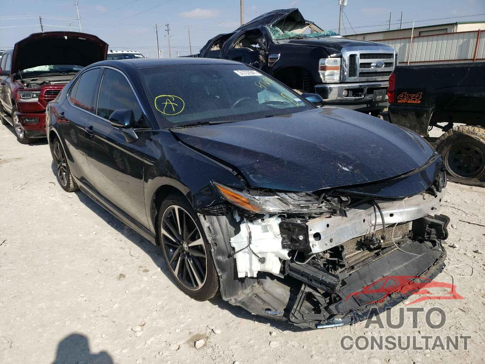TOYOTA CAMRY 2018 - 4T1B61HK2JU576911
