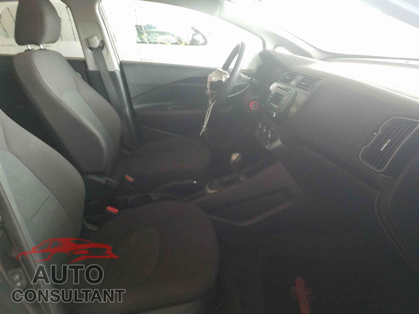 KIA RIO 2017 - KNADM4A34H6044899