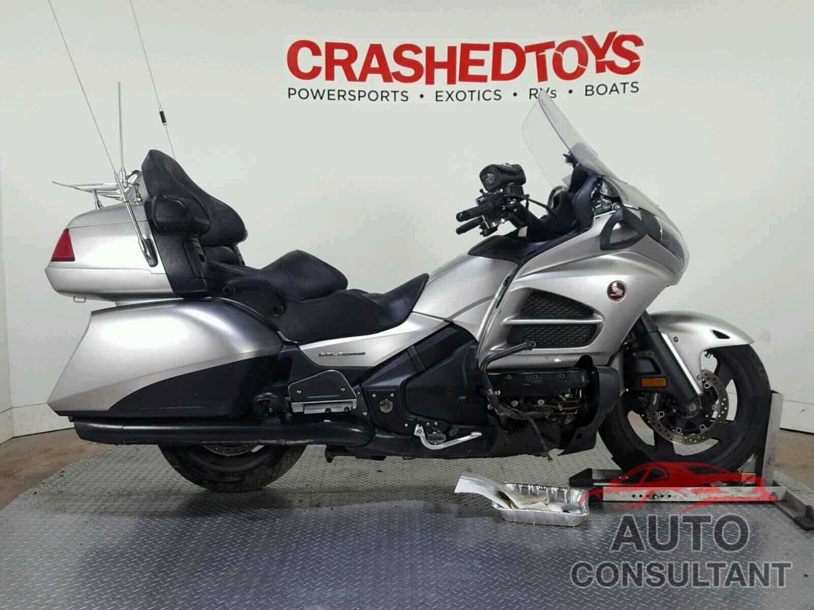 HONDA GL CYCLE 2016 - JH2SC68N6GK200597