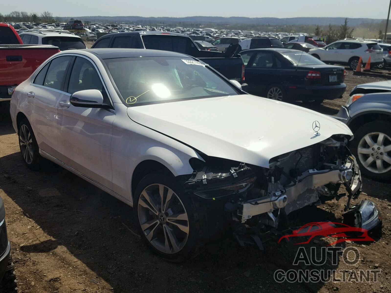 MERCEDES-BENZ C300 2018 - 55SWF4KB0JU246241