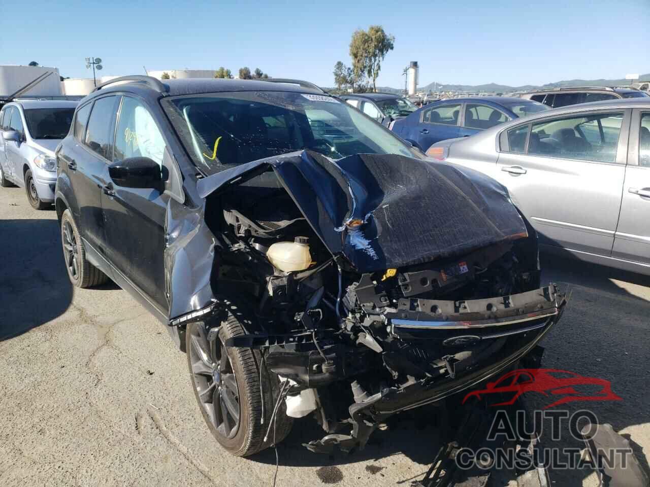 FORD ESCAPE 2017 - 1FMCU0GDXHUC51456