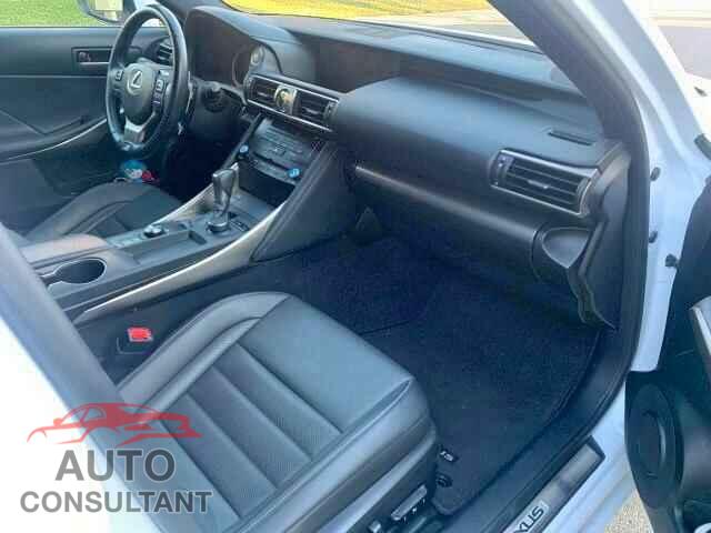 LEXUS IS 2017 - JTHBA1D22H5050094