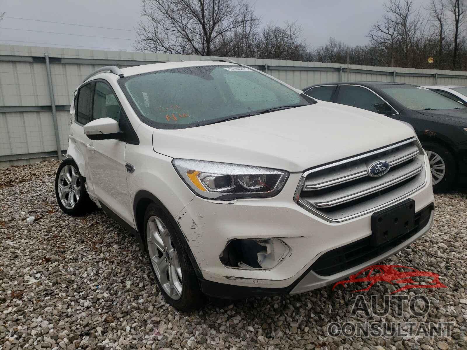 FORD ESCAPE 2018 - 1FMCU9J97JUD20960