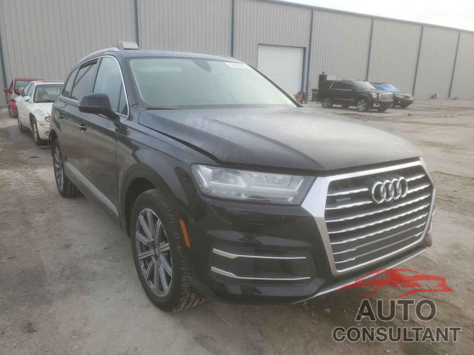 AUDI Q7 2019 - WA1LHAF70KD019489