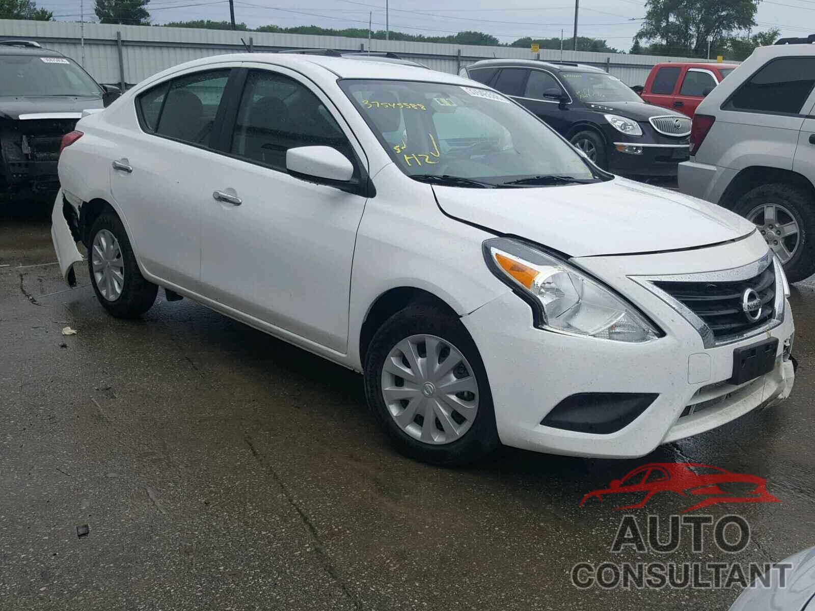 NISSAN VERSA 2018 - 3N1CN7AP4JL881179